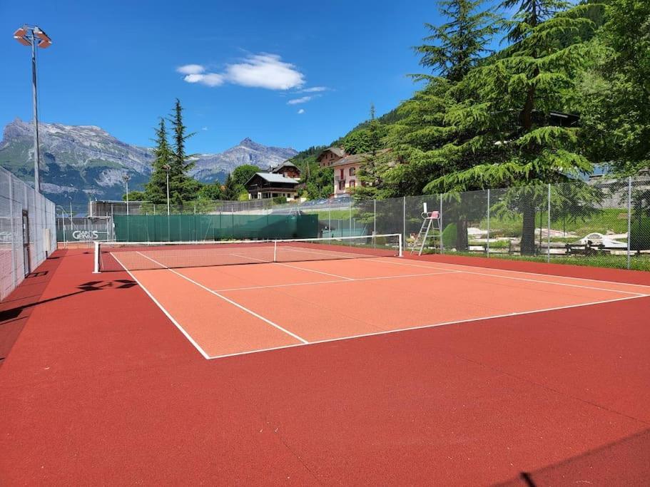 Appartement Dans Chalet Avec Piscine Couverte Saint-Gervais-les-Bains Εξωτερικό φωτογραφία